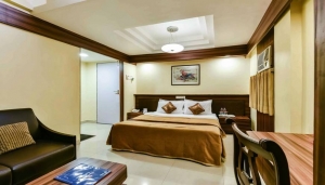  - Executive Room