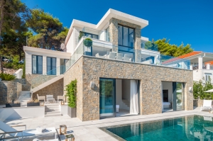  - Villa